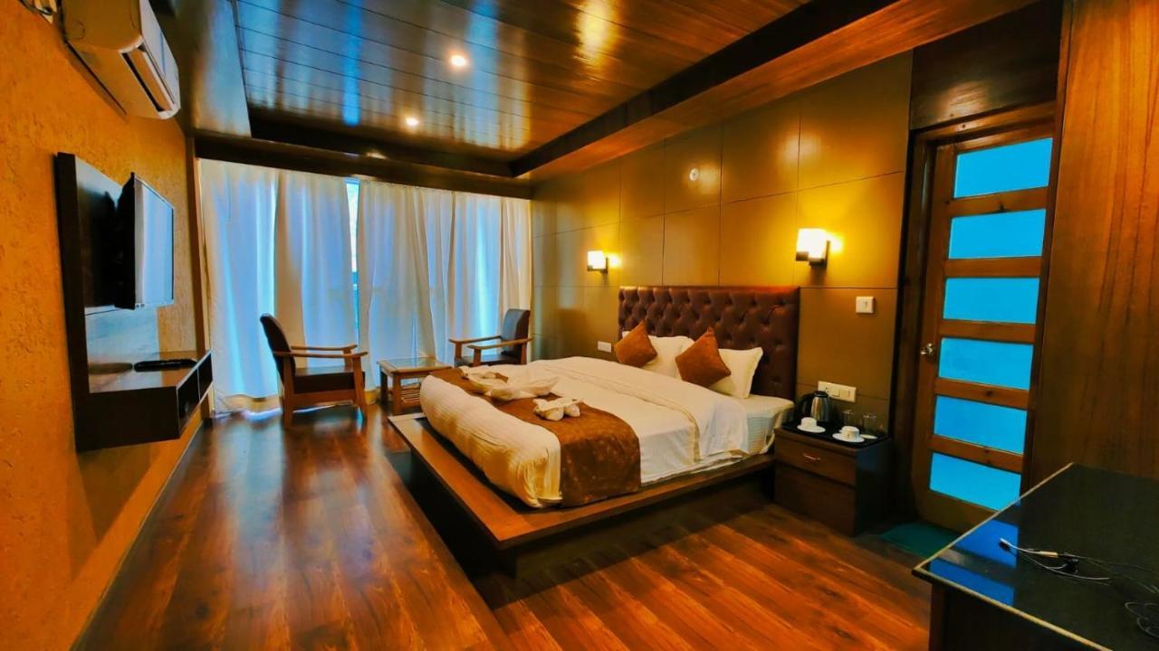Vista Hill Resort- Centrally Heated & Air Cooled Resort, Manali Esterno foto